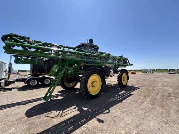 Image of John Deere 412R equipment image 2
