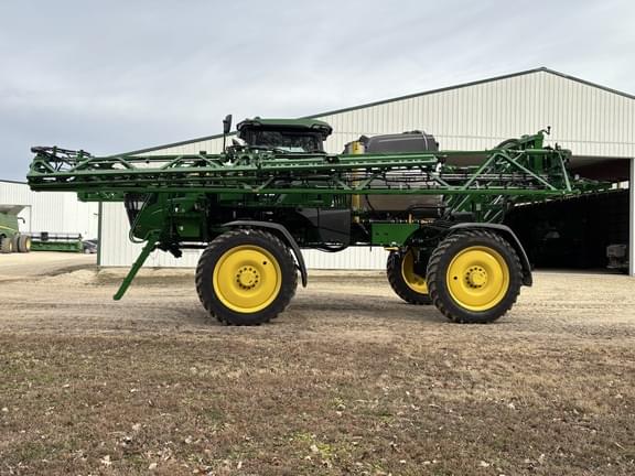 Image of John Deere 412R equipment image 1