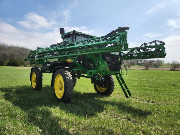 Image of John Deere 412R equipment image 1