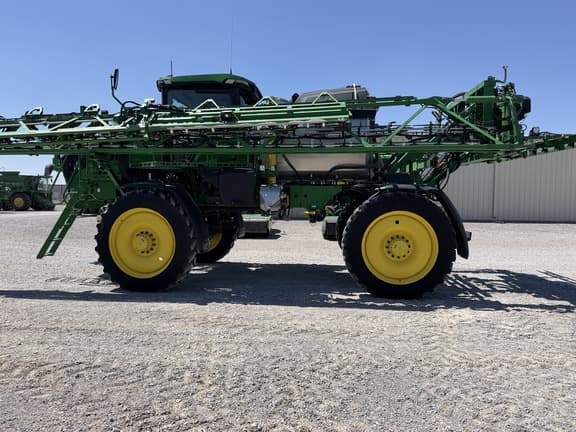 Image of John Deere 412R equipment image 1