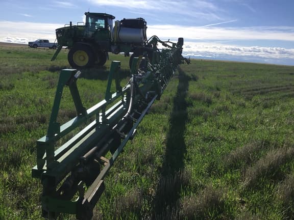 Image of John Deere 412R equipment image 1