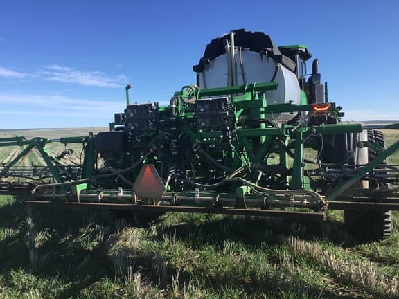 Image of John Deere 412R equipment image 2