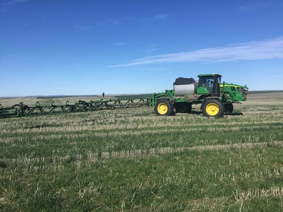 Image of John Deere 412R equipment image 4