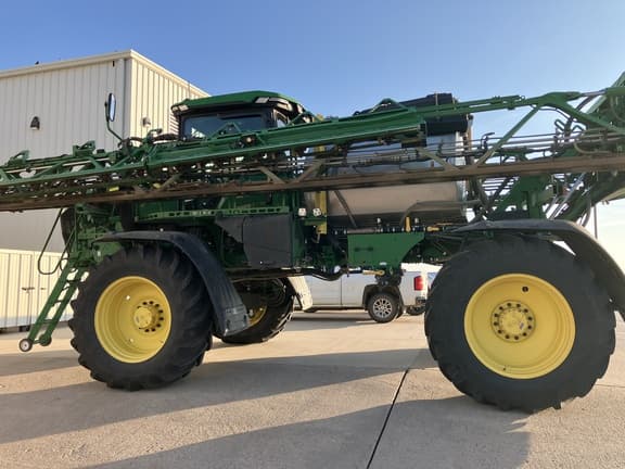 Image of John Deere 412R equipment image 3