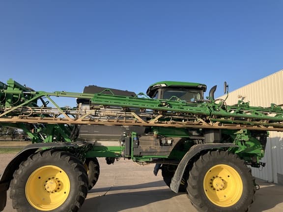 Image of John Deere 412R equipment image 2