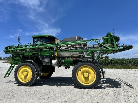 Image of John Deere 412R equipment image 2