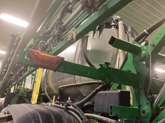 Image of John Deere 412R equipment image 3