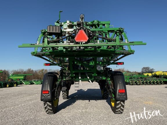 Image of John Deere 412R equipment image 3