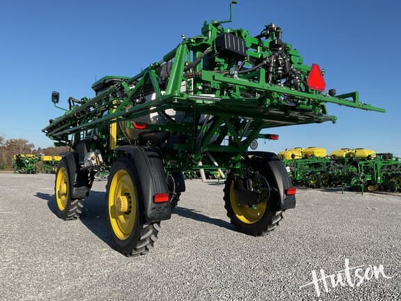 Image of John Deere 412R equipment image 4