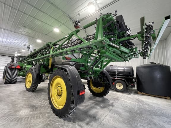 Image of John Deere 412R equipment image 3