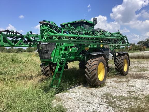 Image of John Deere 412R equipment image 3