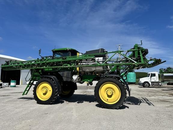 Image of John Deere 412R equipment image 3