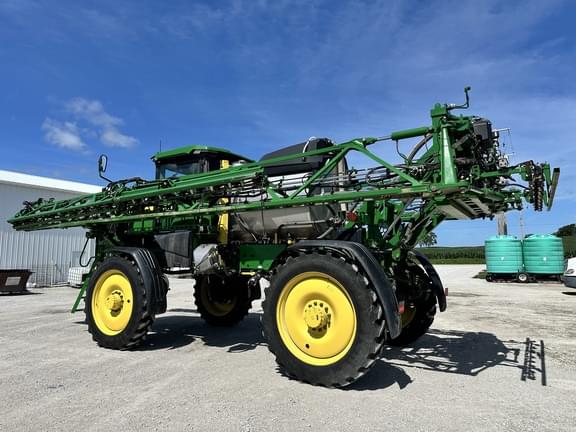Image of John Deere 412R equipment image 4