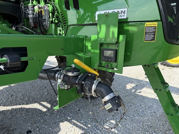 Image of John Deere 412R equipment image 4