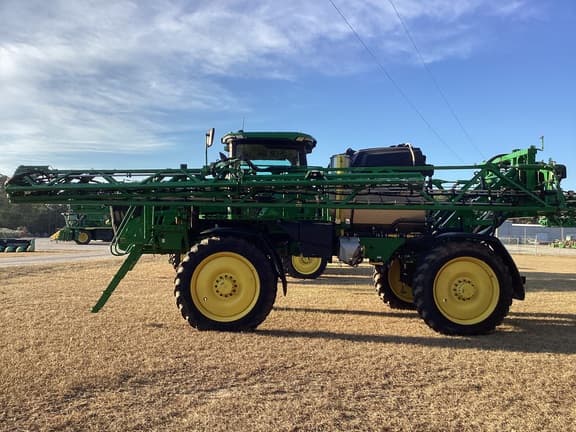 Image of John Deere 412R equipment image 1