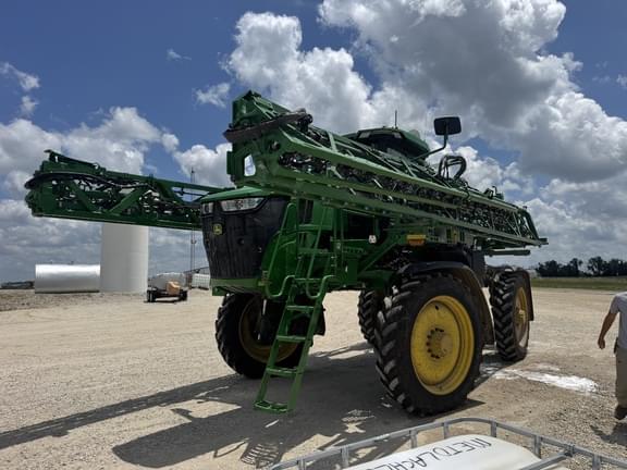 Image of John Deere 412R Primary image