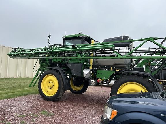 Image of John Deere 412R equipment image 2