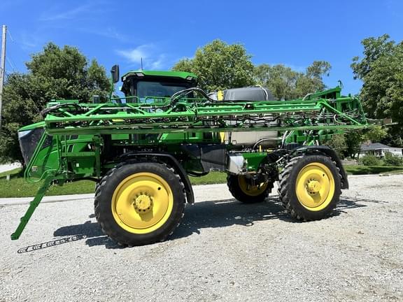 Image of John Deere 412R equipment image 1