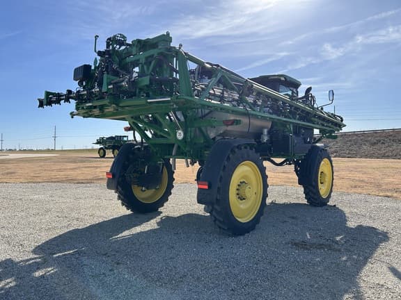 Image of John Deere 412R equipment image 4