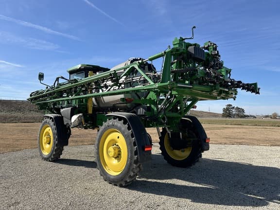 Image of John Deere 412R equipment image 2