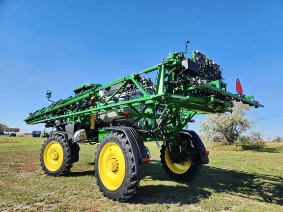 Image of John Deere 412R equipment image 2