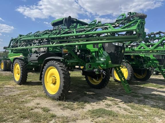 Image of John Deere 412R equipment image 2