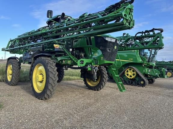 Image of John Deere 412R equipment image 2