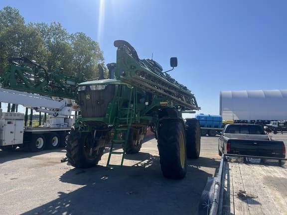 Image of John Deere 412R equipment image 1