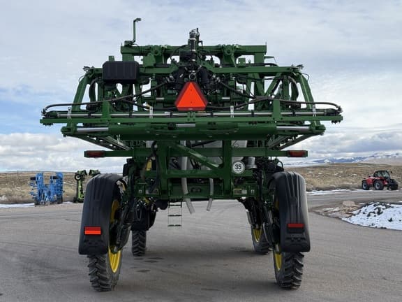 Image of John Deere 412R equipment image 3