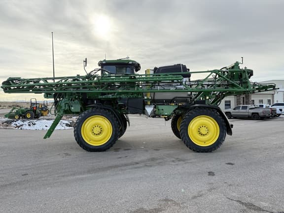 Image of John Deere 412R equipment image 1