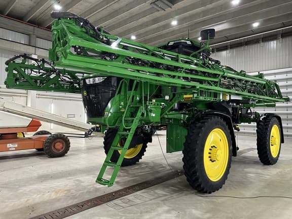 Image of John Deere 412R equipment image 1