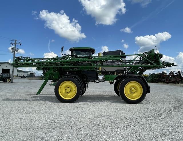 Image of John Deere 412R equipment image 3