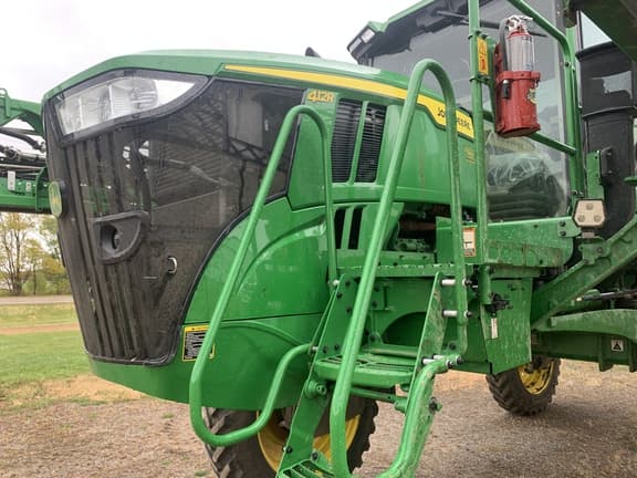 Image of John Deere 412R equipment image 1