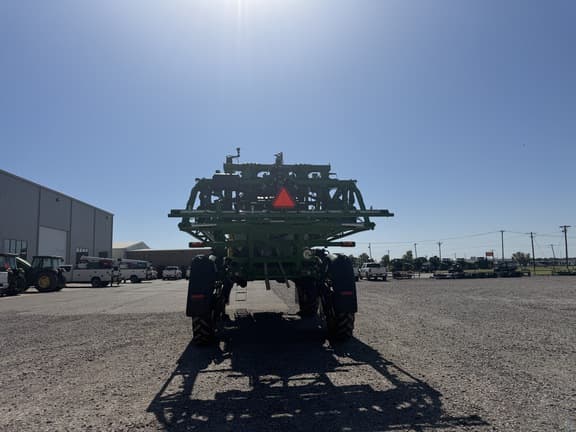 Image of John Deere 412R equipment image 3