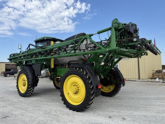 Image of John Deere 412R equipment image 4