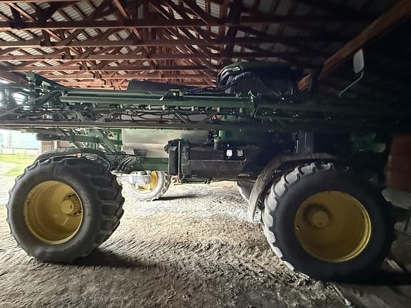 Image of John Deere 412R equipment image 3