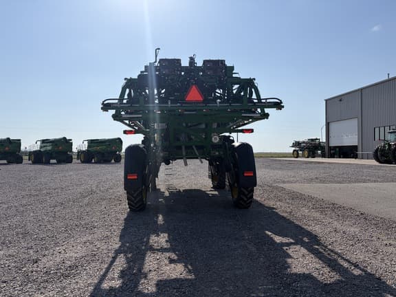 Image of John Deere 412R equipment image 3