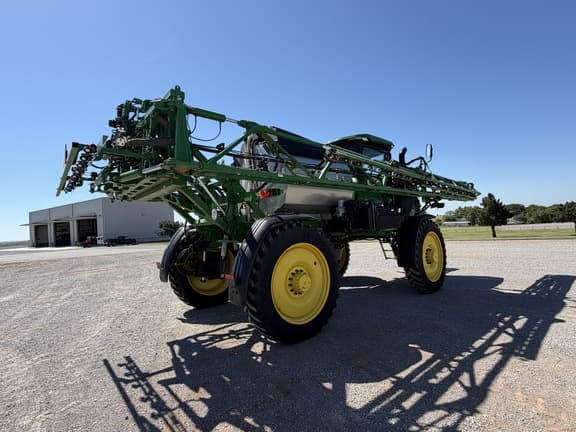 Image of John Deere 412R equipment image 4