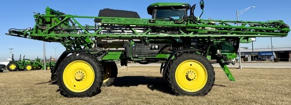 Image of John Deere 412R equipment image 3