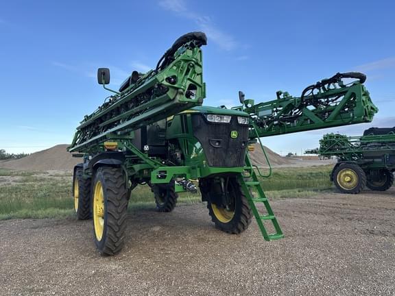 Image of John Deere 412R equipment image 2