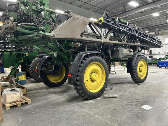 Image of John Deere 412R equipment image 1