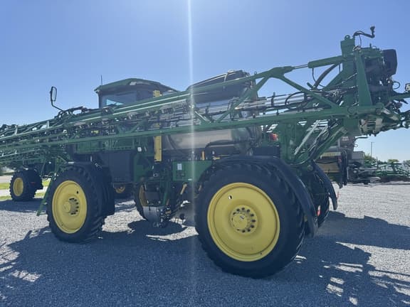 Image of John Deere 412R equipment image 2