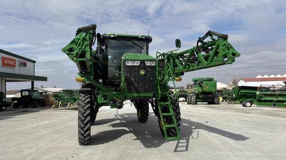 Image of John Deere 412R equipment image 3