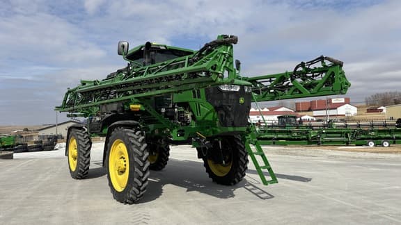 Image of John Deere 412R equipment image 2