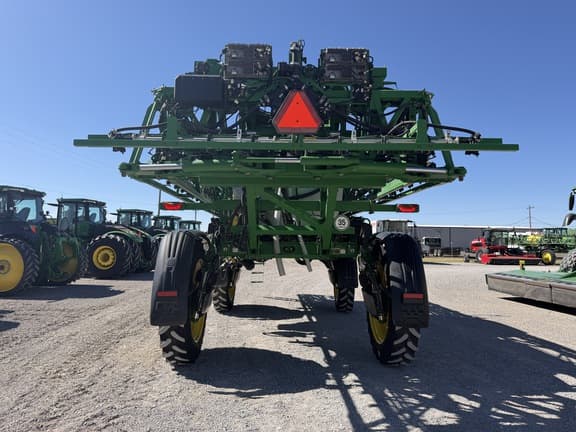 Image of John Deere 412R equipment image 3