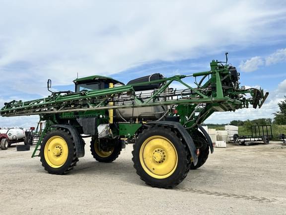 Image of John Deere 412R equipment image 4