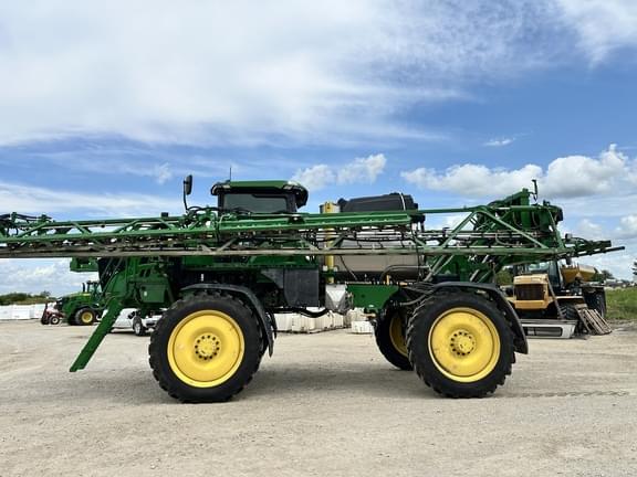 Image of John Deere 412R equipment image 2