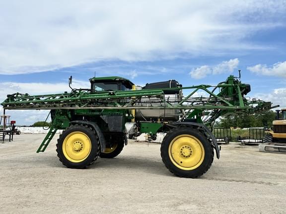 Image of John Deere 412R equipment image 3