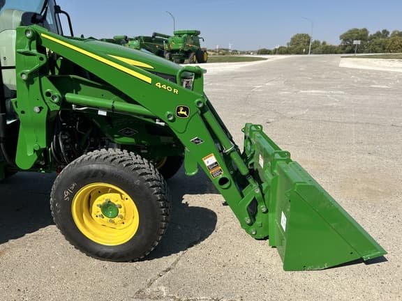 Image of John Deere 440R equipment image 2