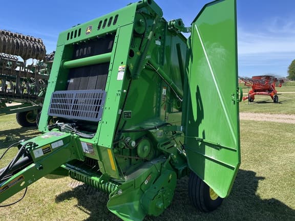 Image of John Deere 451E equipment image 4